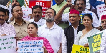 ভারত জুড়ে তীব্র আন্দোলনের প্রস্তুতি নিচ্ছে বিরোধীরা