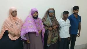 বৃদ্ধাকে মারধর পুত্রবধূর, আছাড় মারলেন ছেলেও