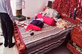 বাড়িছাড়া আ.লীগ নেতার বাড়িতে ডাকাতদের লুটপাট