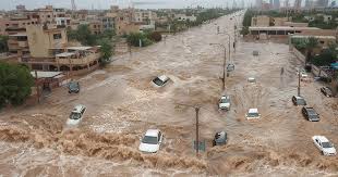 সৌদি আরবে আকস্মিক বন্যা, ভেসে গেল কয়েকটি গাড়ি