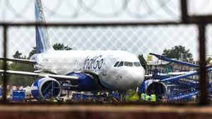 ভারতীয় বিমানে ‘বার্ডস্ট্রাইক’, অল্পের জন্য প্রাণে বাঁচলেন দেড় শতাধিক যাত্রী