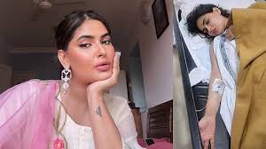 আতঙ্কে ট্রেন থেকে লাফ, গুরুতর আহত অভিনেত্রী কারিশমা