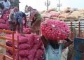 ভারত থেকে এলো ৬০ টন পেঁয়াজ
