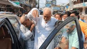 বক্তব্যকালে অসুস্থ বঙ্গবীর কাদের সিদ্দিকী