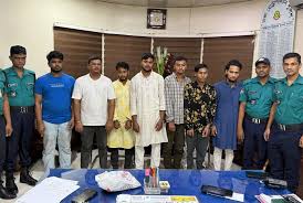 আওয়ামী লীগের ১২ নেতা-কর্মী গ্রেপ্তার