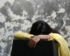 বছরে বিশ হাজার আত্মহনন, ৩৫ শতাংশই কিশোরী