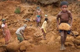 ঝুঁকিপূর্ণ কাজে ১০ লক্ষাধিক শিশু