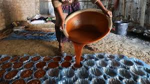 নিজেদের কারখানায় তৈরি গুড় শ্রমিকরাও খায় না