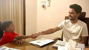 ৫ বছরের শিশুর ফুটবলশৈলীতে মুগ্ধ ক্রীড়া উপদেষ্টা