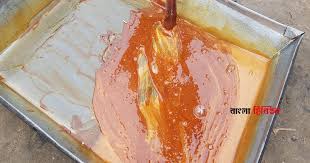 খেজুর গুড়ের শত কোটি টাকার বাজার ধরতে ব্যস্ত