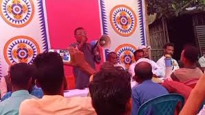 ধানের শীষে ভোট চেয়ে ভোটারদের হুমকি দিলেন আ.লীগ নেতা