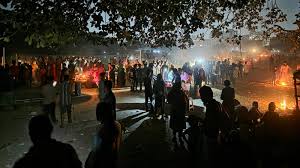 আগুনে তাদের ঘরবাড়ি সবকিছু পুড়ে ছাই হয়ে গেছে