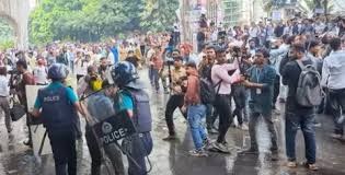 পুলিশের বেধড়ক পিটুনির পর কর্মবিরতিতে শিক্ষকরা