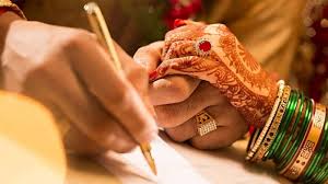 ৯ দিন অনশনের পর মুসলিম তরুণের সঙ্গে বিয়ে