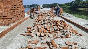 ১৪ কোটি টাকার সড়ক নির্মাণে অনিয়ম