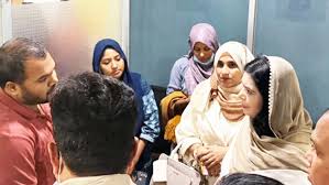 হাদির পরিবারের সদস্যদের পাশে ডা. জুবাইদা রহমান