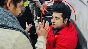 ইনকিলাব মঞ্চের আন্দোলন থেকে পিস্তলসহ যুবক আটক