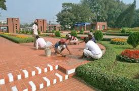 রং ও তুলির আঁচড়ে জাতির বীর সন্তানদের শ্রদ্ধা জানাতে প্রস্তুত হচ্ছে জাতীয় স্মৃতিসৌধ