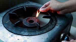 গ্যাস-বিদ্যুৎ সংকটে ধুঁকছে