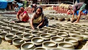 সাতক্ষীরা কালিগঞ্জে শত বছরের মৃৎশিল্প বিলুপ্তির পথে
