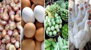 দাম চড়া চাল মুরগির, স্বস্তি পেঁয়াজ-ডিমে