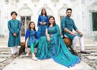 দেশি পোশাকে বিদেশি ট্যাগ