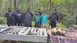 গহিন পাহাড়ে অস্ত্র তৈরির কারখানার সন্ধান