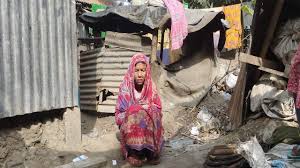 বেড়ার বাঁধে আশ্রিতদের রাত কাটে সূর্যের অপেক্ষায়