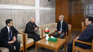 বিদেশি অতিথিদের সঙ্গে আইন ও নিরাপত্তা উপদেষ্টার সাক্ষাৎ