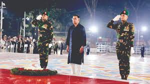 একুশের প্রথম প্রহরে প্রেসিডেন্ট প্রধানমন্ত্রী ও বিরোধী দলীয় নেতার শ্রদ্ধা