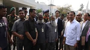 প্রধানমন্ত্রীর কার্যালয়ে পুরনো কর্মচারীদের কাছে ডেকে কথা বললেন তারেক রহমান