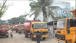 লরি থেকে ২০০০ লিটার পেট্রল ও ডিজেল উধাও