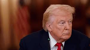 বিপাকে ট্রাম্প, খুঁজছেন যুতসই পথ