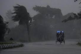 দুপুরের মধ্যে ঢাকাসহ ১০ জেলায় ঝড়ের আশঙ্কা