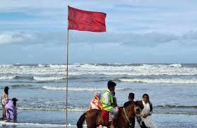 ৩ জেলার জন্য সতর্কবার্তা, নদীবন্দরে হুঁশিয়ারি সংকেত