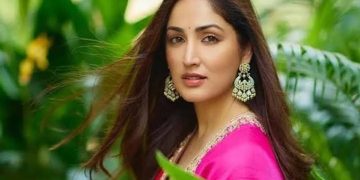 পুরস্কার পেয়ে আবেগাপ্লুত ইয়ামি, বললেন ‘স্বপ্ন সত্যি হয়’