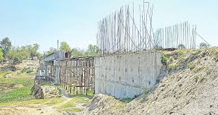 বিল তুলে পালিয়েছে ঠিকাদার