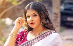 বিয়ের চার মাসেই সুখবর সুস্মিতা রায়