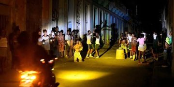 যুক্তরাষ্ট্রের জ্বালানি অবরোধে ভেঙে পড়েছে কিউবার বিদ্যুৎব্যবস্থা