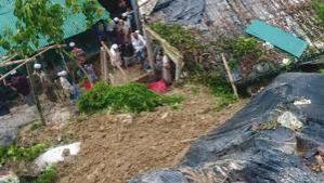 কক্সবাজারে আবারও পাহাড়ধস