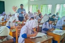 ষষ্ঠ থেকে স্নাতক পর্যন্ত মেয়েদের উপবৃত্তি আবারও চালুর নির্দেশ