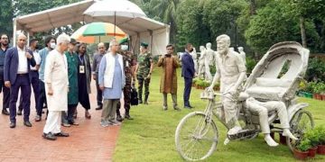 গড়ে ৬ হাজারের বেশি দর্শনার্থী জুলাই জাদুঘরে আসছেন