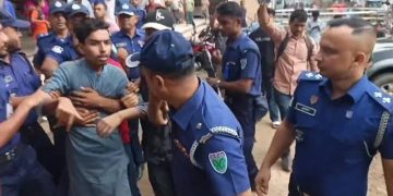 জেলা শাখার সদস্যসচিব মাহাদী হাসানকে আটক