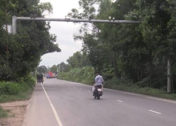 মহাসড়কে এআই ক্যামেরা চুরির চেষ্টা
