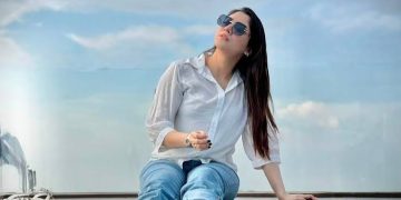 নিজের স্বপ্নের পথে