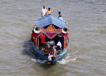 নৌকা ভ্রমণের নামে চলছে মাদক সেবনের আসর