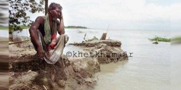 ফুঁসে উঠছে পদ্মা পানিবন্দি বহু মানুষ ভাঙনের শঙ্কা