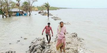 দুর্যোগের দুর্ভোগে শীর্ষে বাংলাদেশ