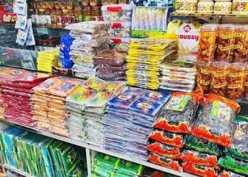 আচারের মোড়কে প্রতারণা